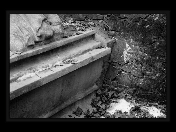 Chronos - brána
Keywords: Cibulka