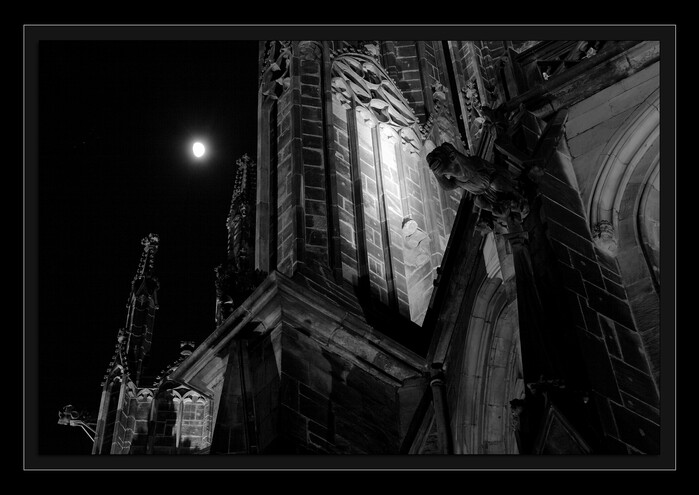 Lunární disonance
Keywords: katedrála-hd;galaktická transformace 2012;vzestup;hvězdné vědomí