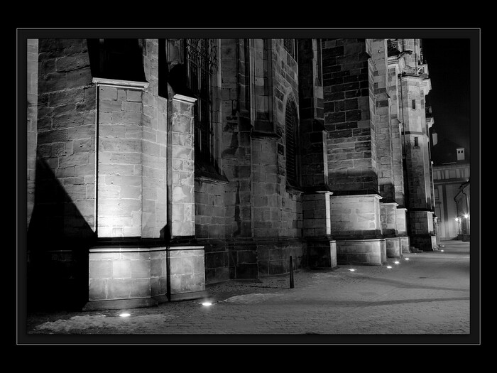 Praha – práh
Keywords: katedrála;galaktická transformace 2012;vzestup;hvězdné vědomí;Praha-práh