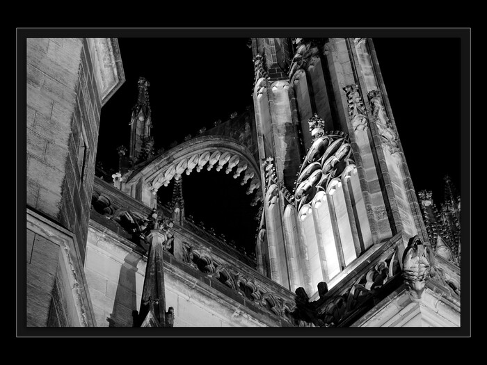 vytváří symbiózu
Keywords: katedrála;galaktická transformace 2012;vzestup;hvězdné vědomí