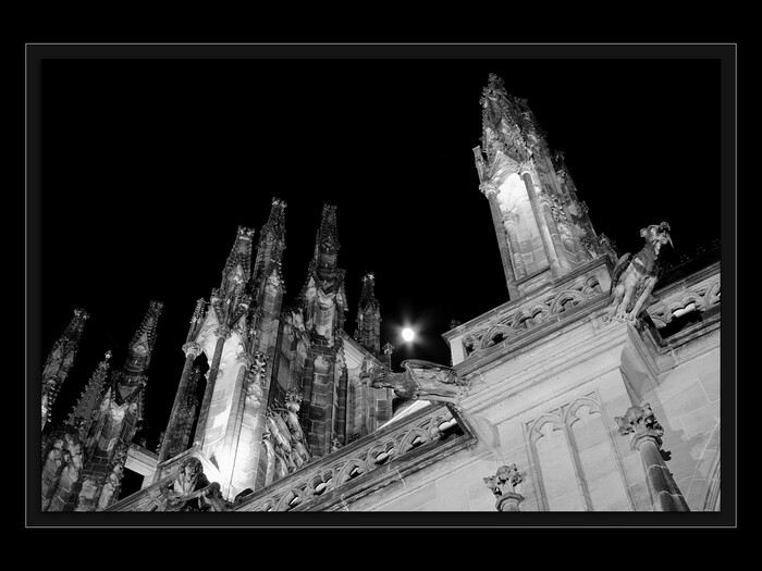 Vidina dovršení
Keywords: katedrála;galaktická transformace 2012;vzestup;hvězdné vědomí