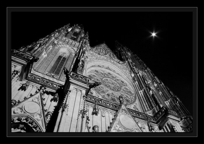 Čas katedrál – loučení Luny, příchod Slunce
Keywords: katedrála-hd;galaktická transformace 2012;vzestup;hvězdné vědomí