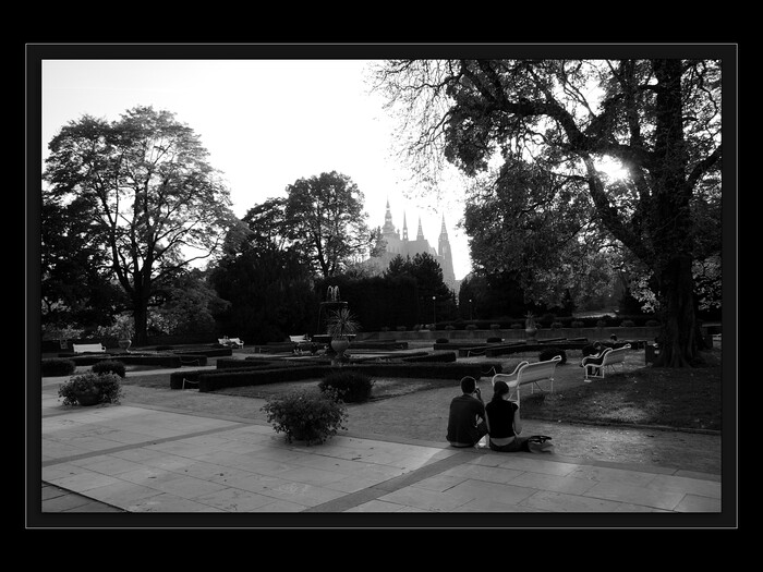 Čekání na 5. dimenzi
[i]Waiting for 5th Dimension[/i]
Keywords: vzestup;čekání na 5. dimenzi