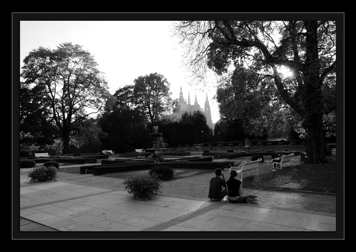 Čekání na 5. dimenzi
[i]Waiting for 5th Dimension[/i]
Keywords: vzestup;čekání na 5. dimenzi